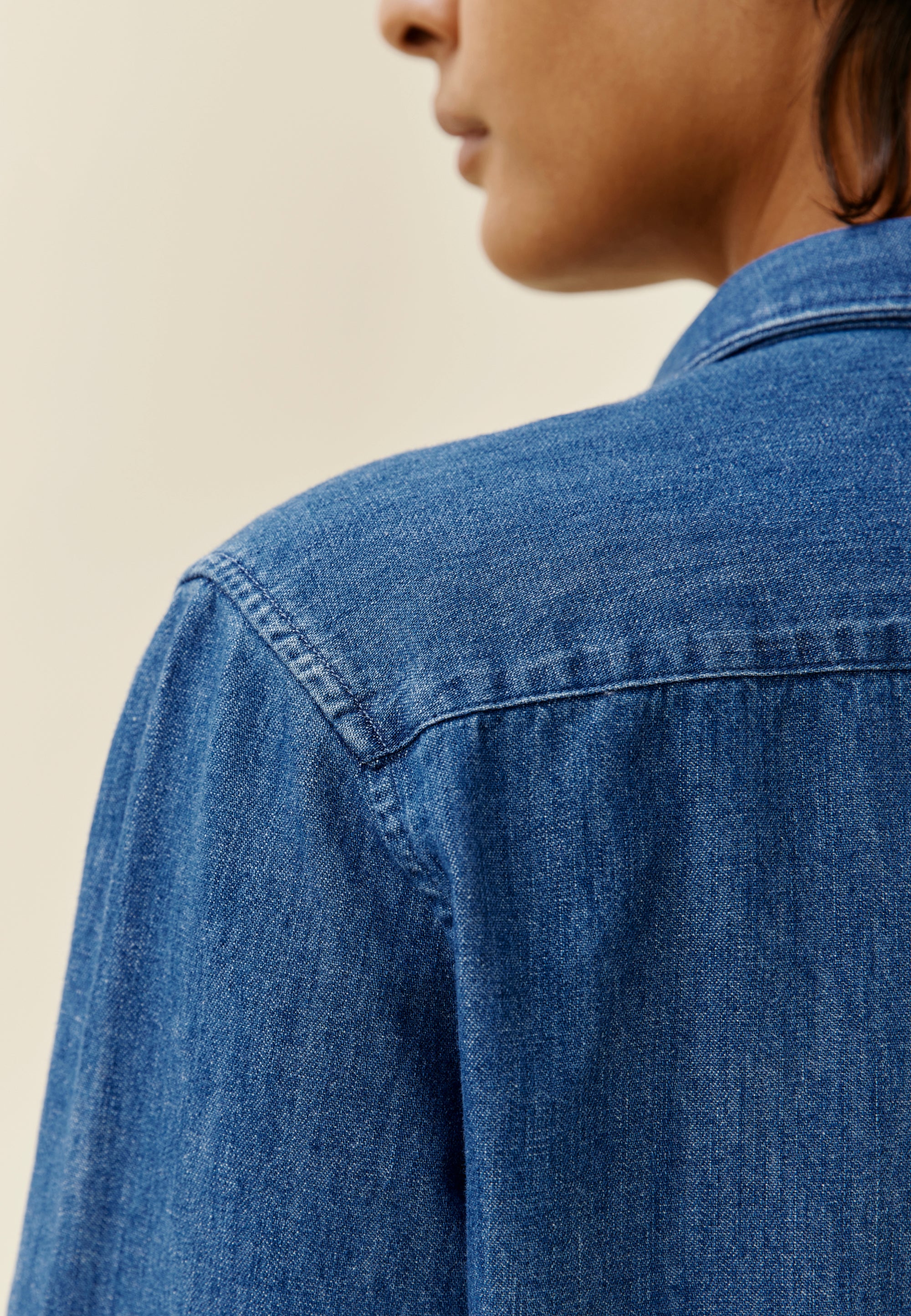La chemise en jean - Image 14