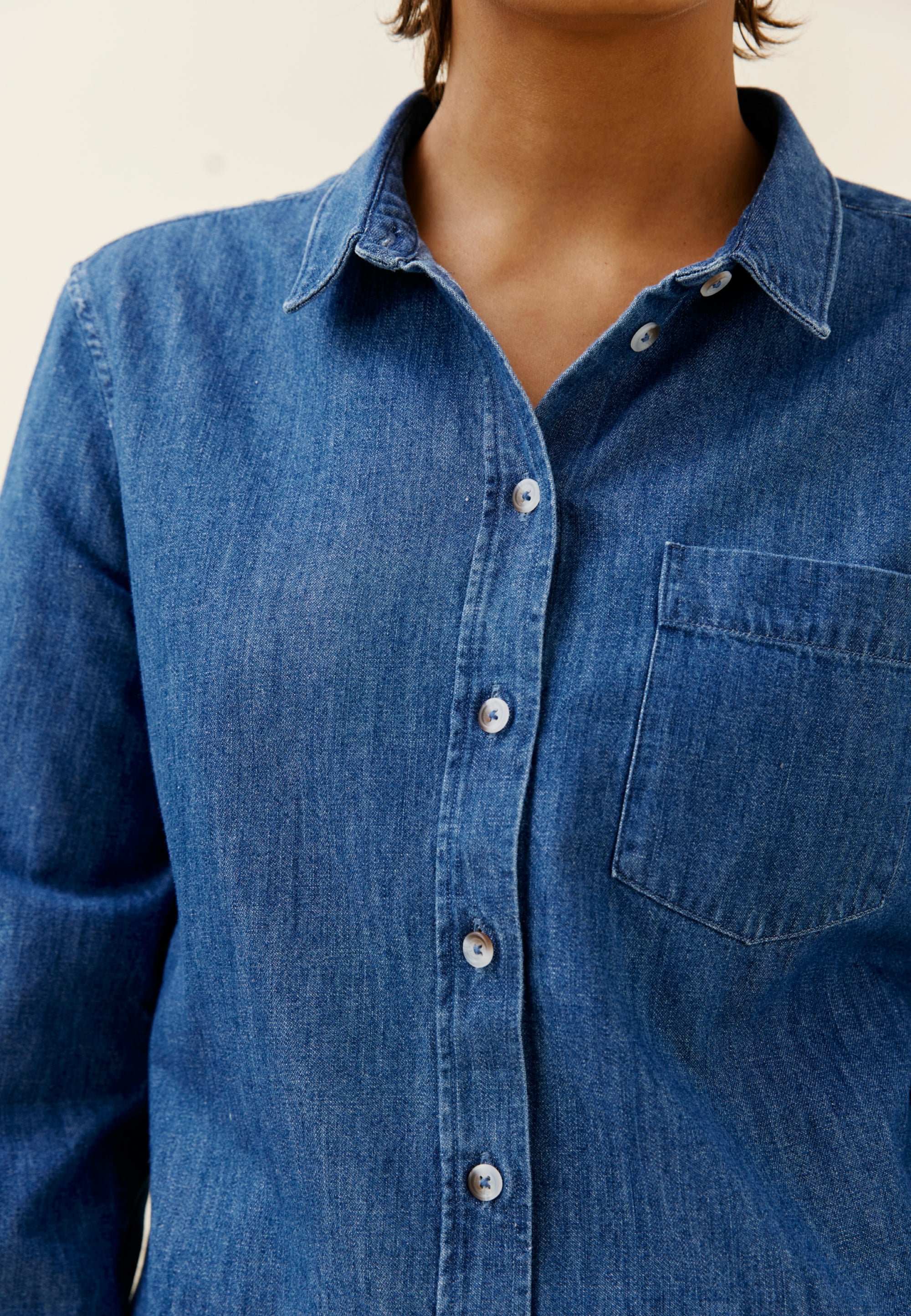 La chemise en jean - Image 15